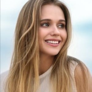 Meet your Posher, Becky